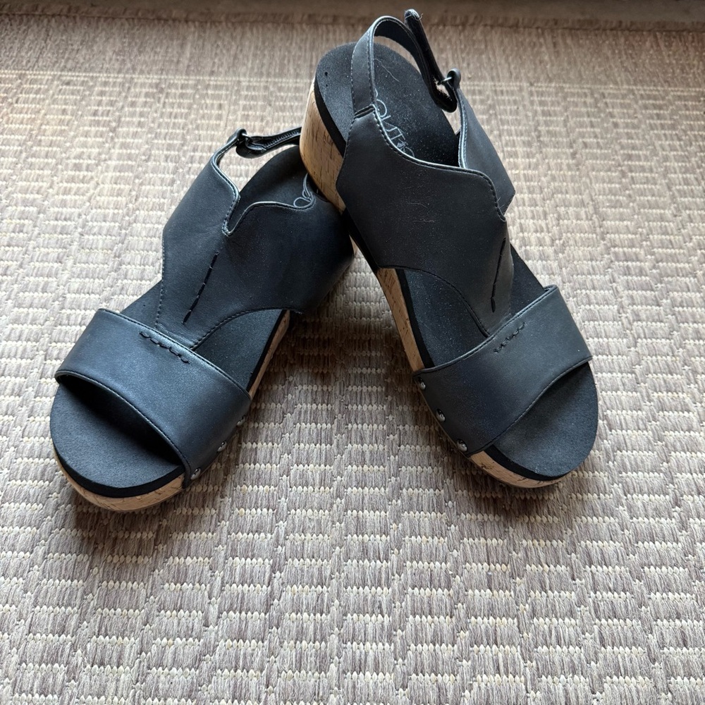 Corkys Boutique Black Wedge Sandals Size 9 Platform Slingback Cork Heel Shoes